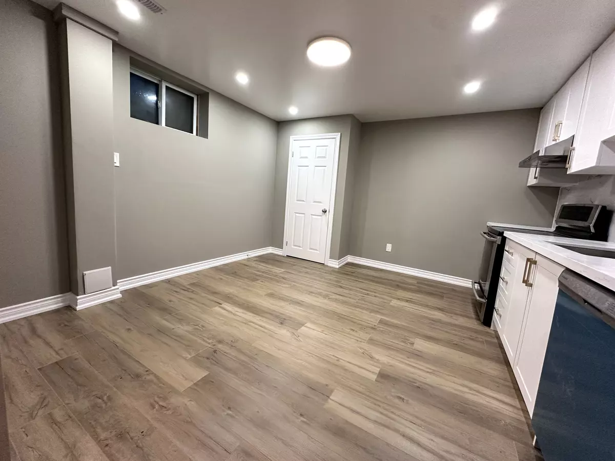 Niagara Falls, ON L2J 2M3,3369 st paul AVE #basement