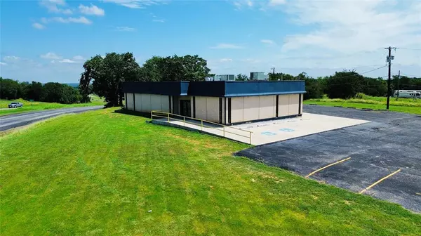 1020 N Eisenhower Parkway, Denison, TX 75020
