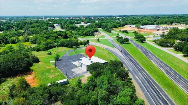 Denison, TX 75020,1020 N Eisenhower Parkway