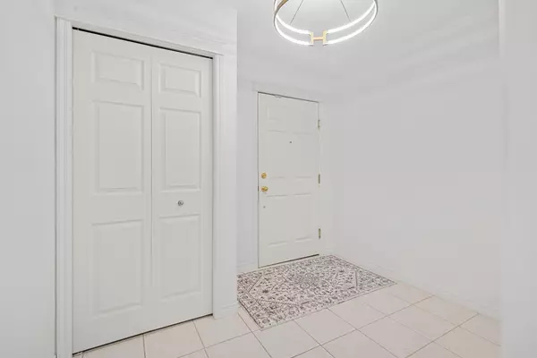 Calgary, AB T3H4K5,7451 Springbank BLVD Southwest #2205