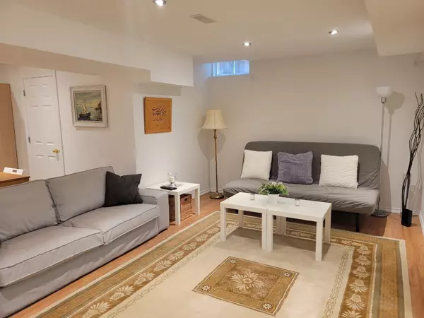 Richmond Hill, ON L4E 5C7,8 Lebovic (Bsmnt) DR
