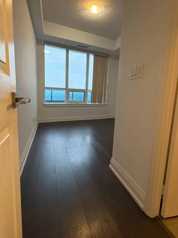 Markham, ON L3T 0C8,7161 Yonge St ST #2231