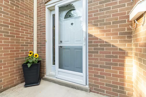 Burlington, ON L7P 2H8,2269 Mountain Grove AVE