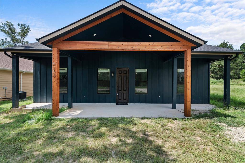 5253 Bill Cody Circle,  Log Cabin,  TX 75148