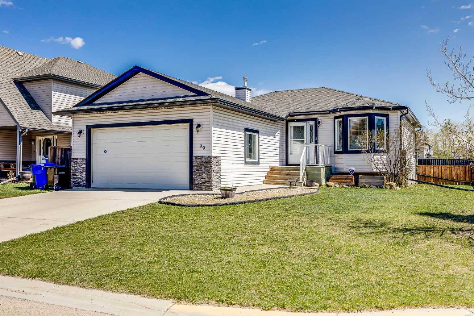 39 Sierra DR, Olds, AB T4H 1Z1