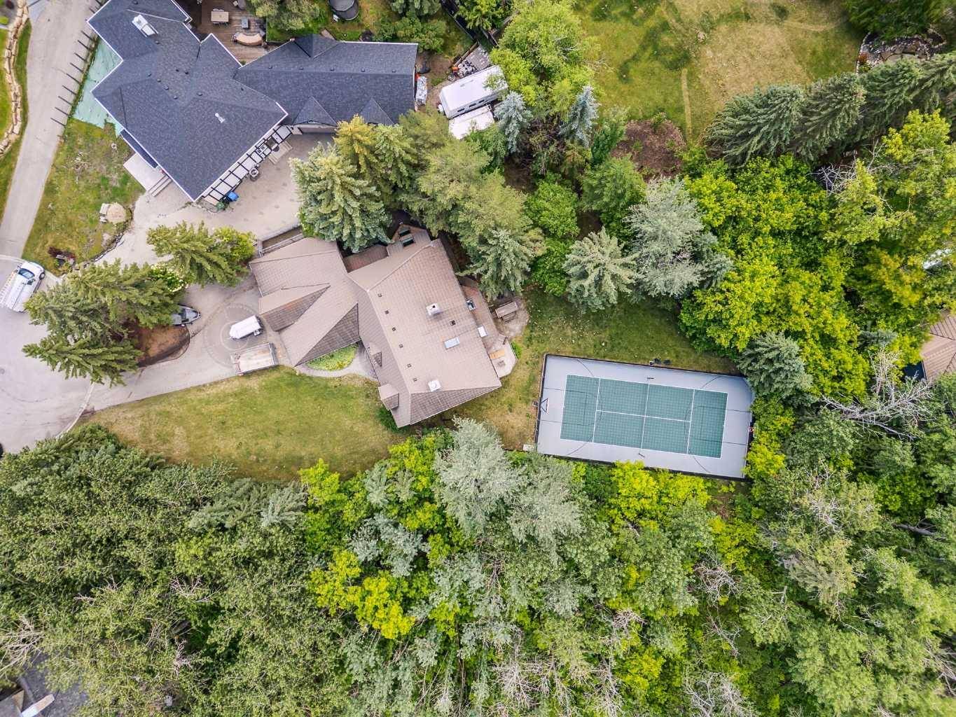 Calgary, AB T2V 5E4,322 Pumpridge PL SW