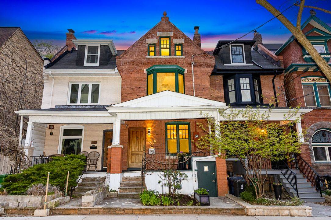 315 Mutual ST, Toronto C08, ON M4Y 1X6