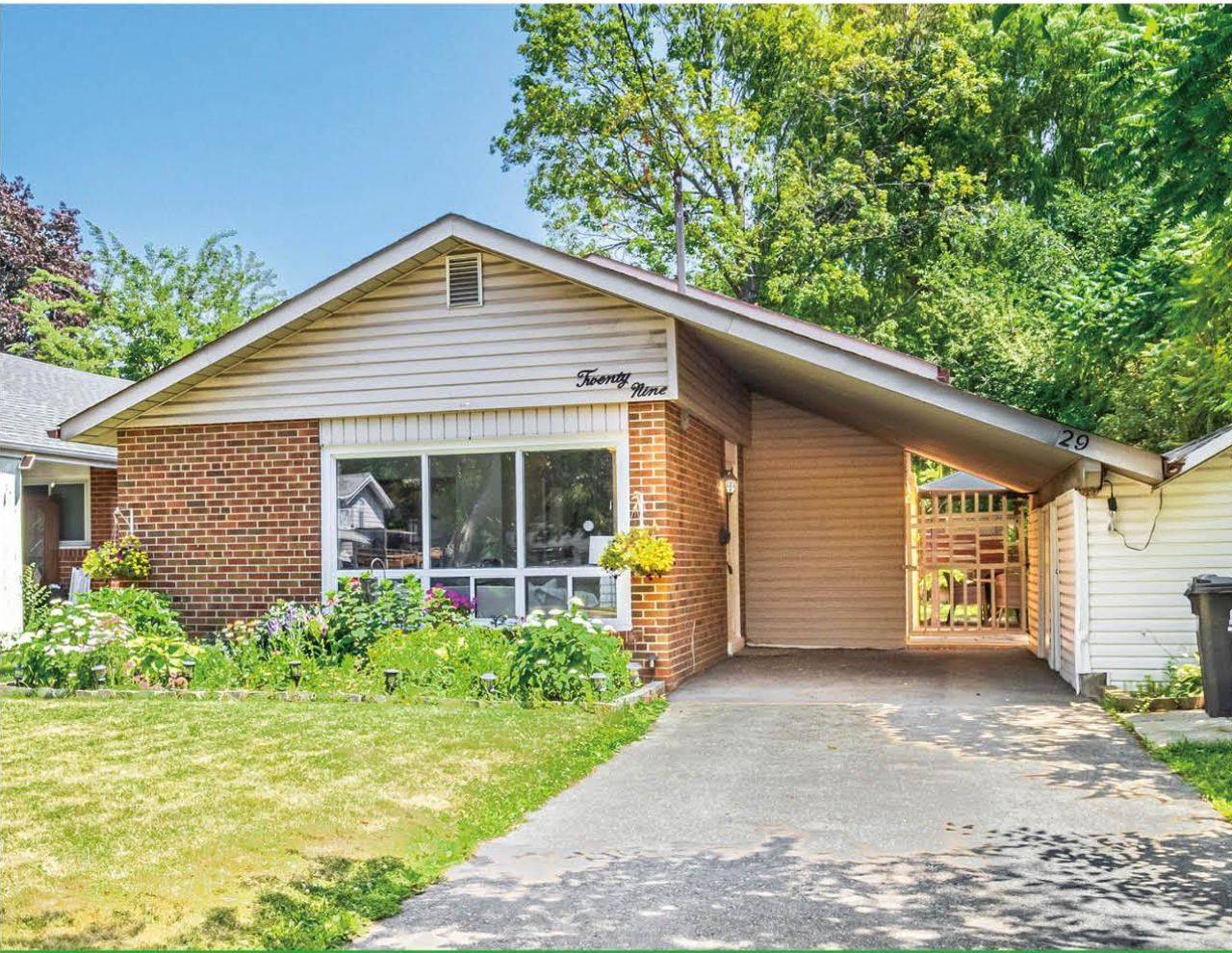 29 Orton Park RD, Toronto E09, ON M1G 3G2