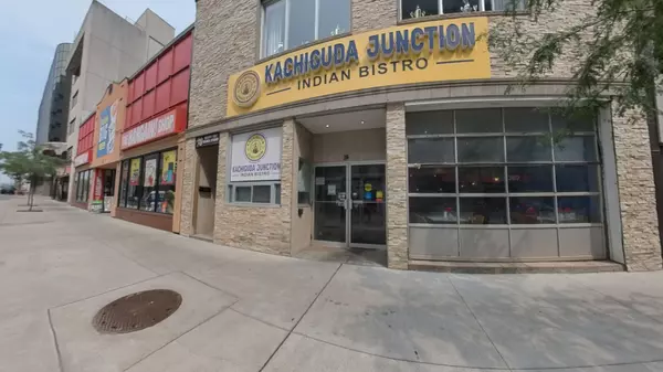 Oshawa, ON L1H 1A1,14 King ST W