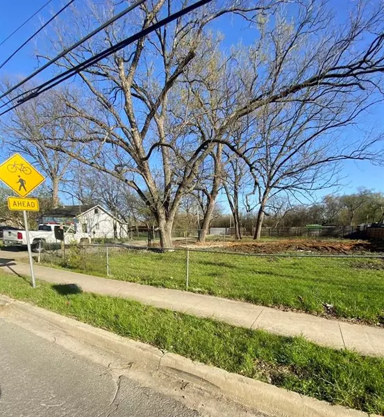 2786 E Overton Road, Dallas, TX 75216