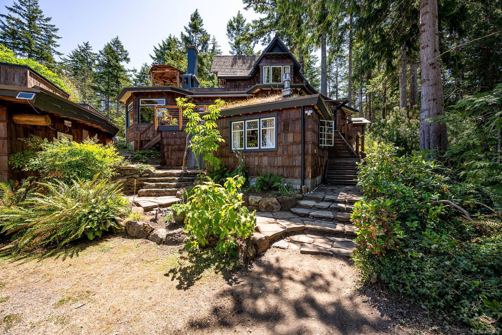 Hornby Island, BC V0R 1Z0,3160 Harwood Rd