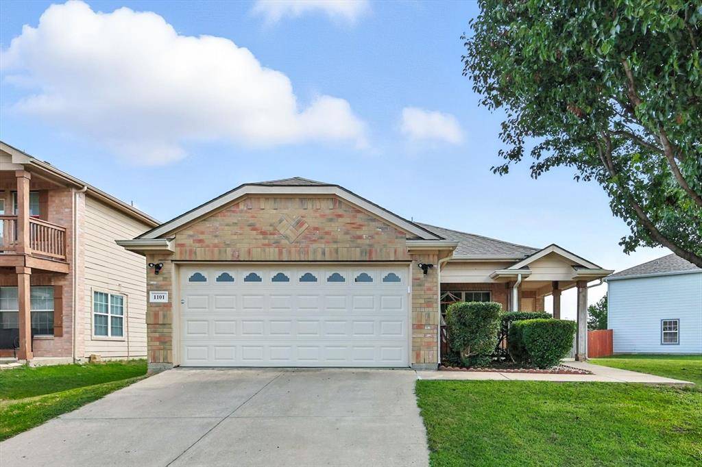 1101 Castle Top Drive, Fort Worth, TX 76052