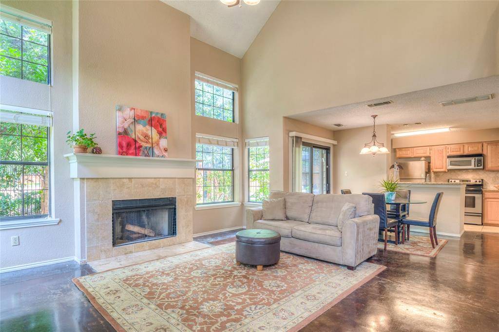 Irving, TX 75063,422 Santa Fe Trail #11