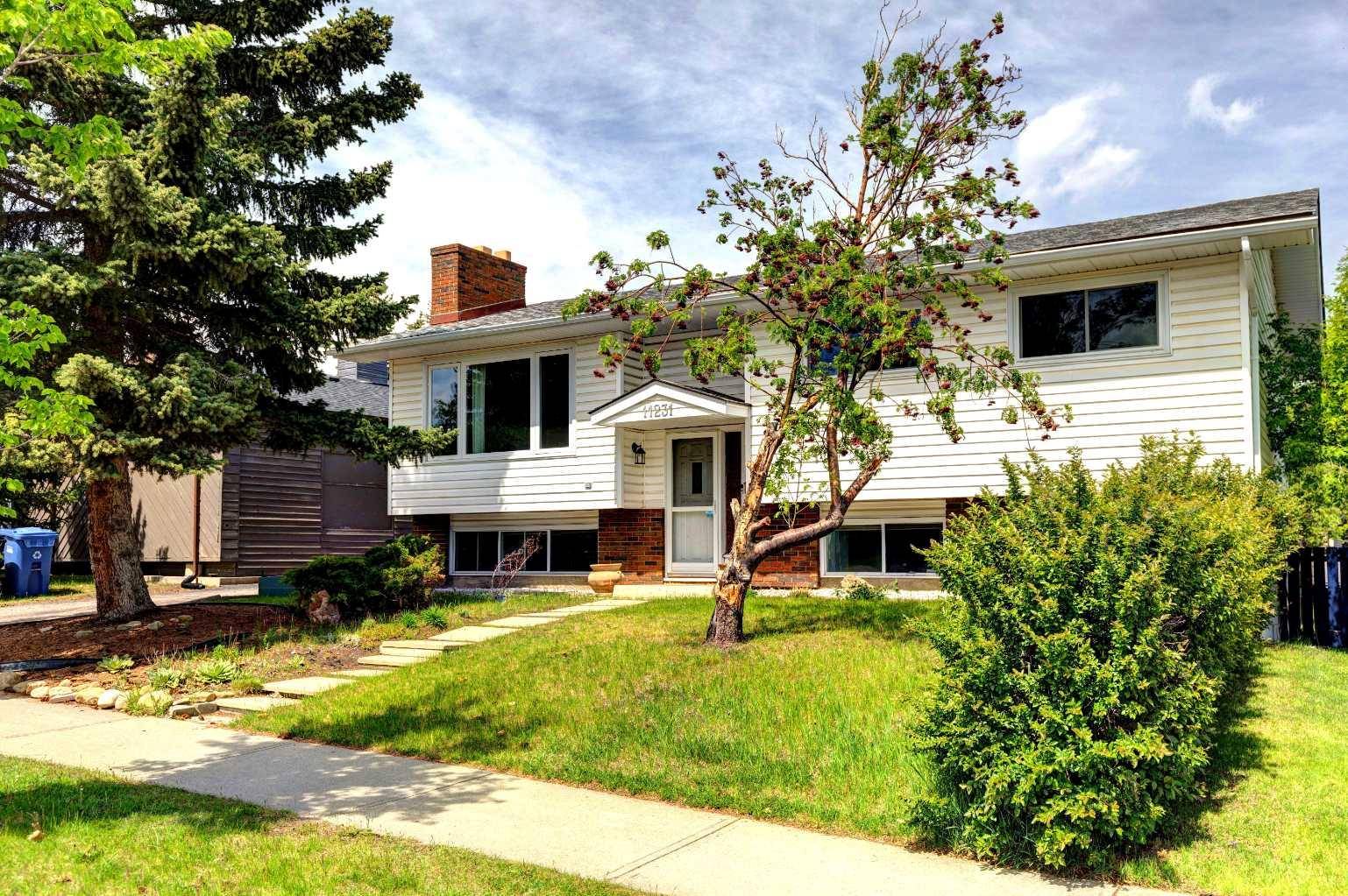 Calgary, AB T2W2V6,11231 Braeside DR Southwest