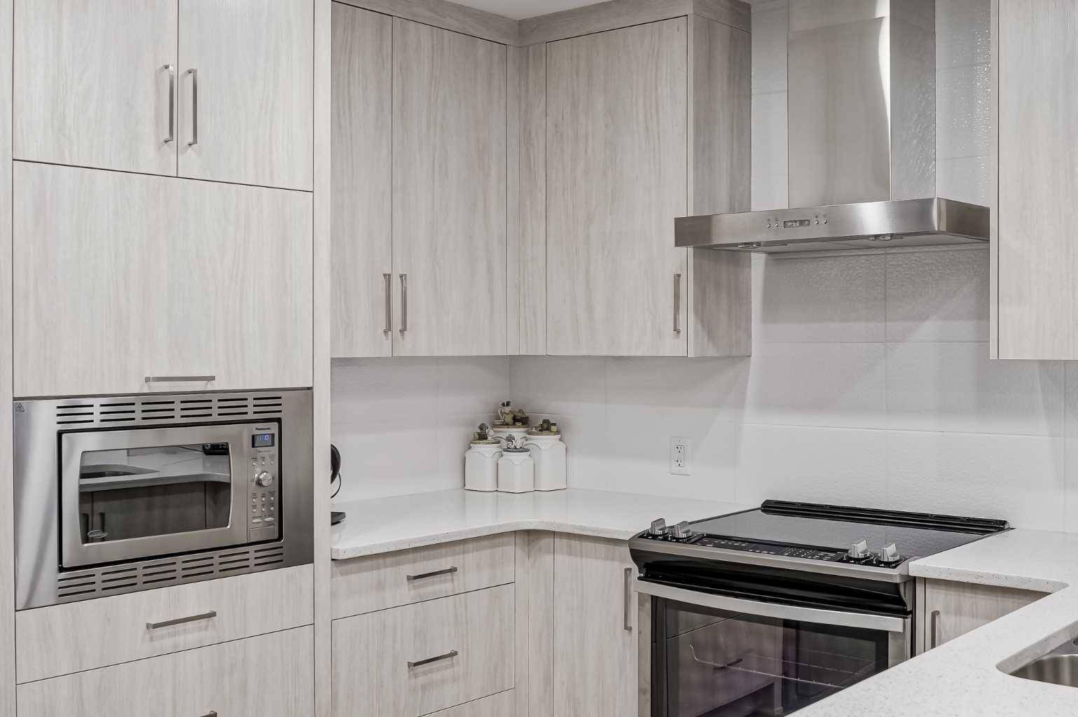 Calgary, AB T3M 3A4,12 Mahogany PATH SE #212