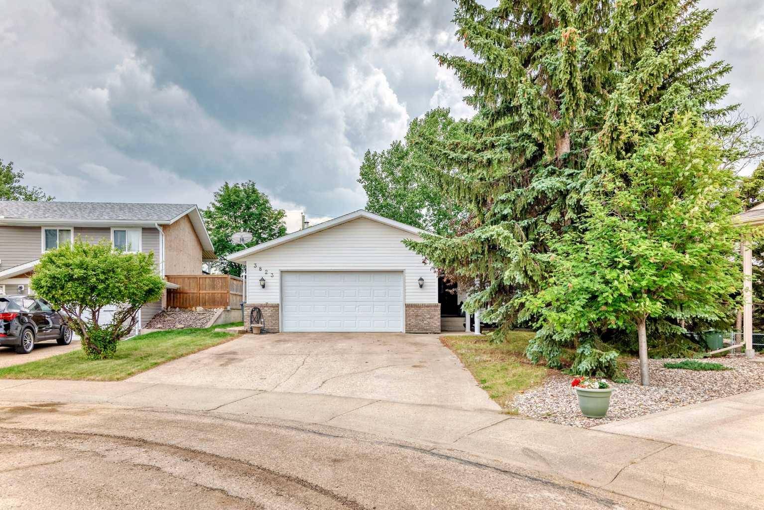 Ponoka, AB T4J 1C7,3823 51 Ave Close