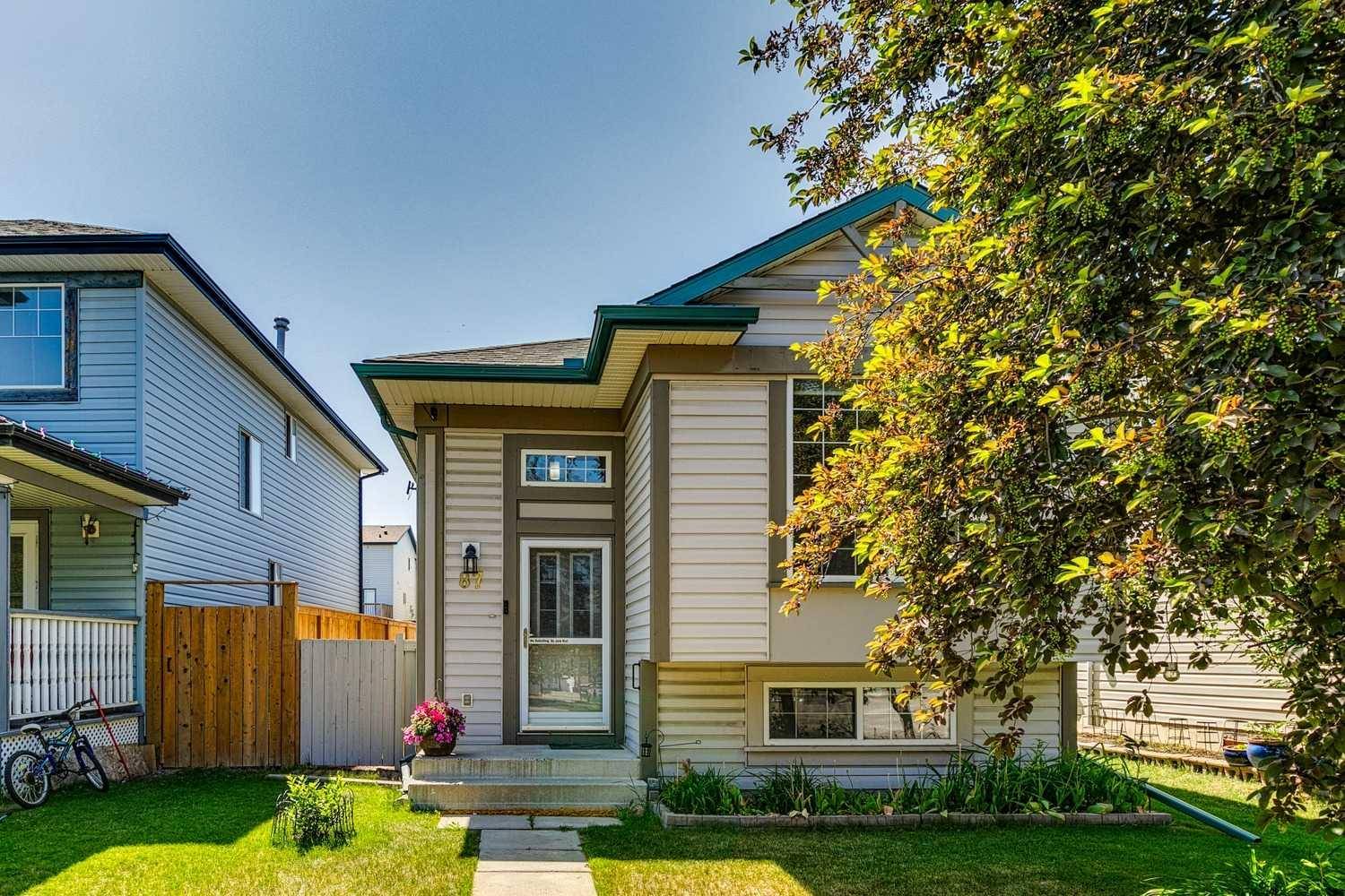 87 Country Hills DR Northwest, Calgary, AB T3K 4S3