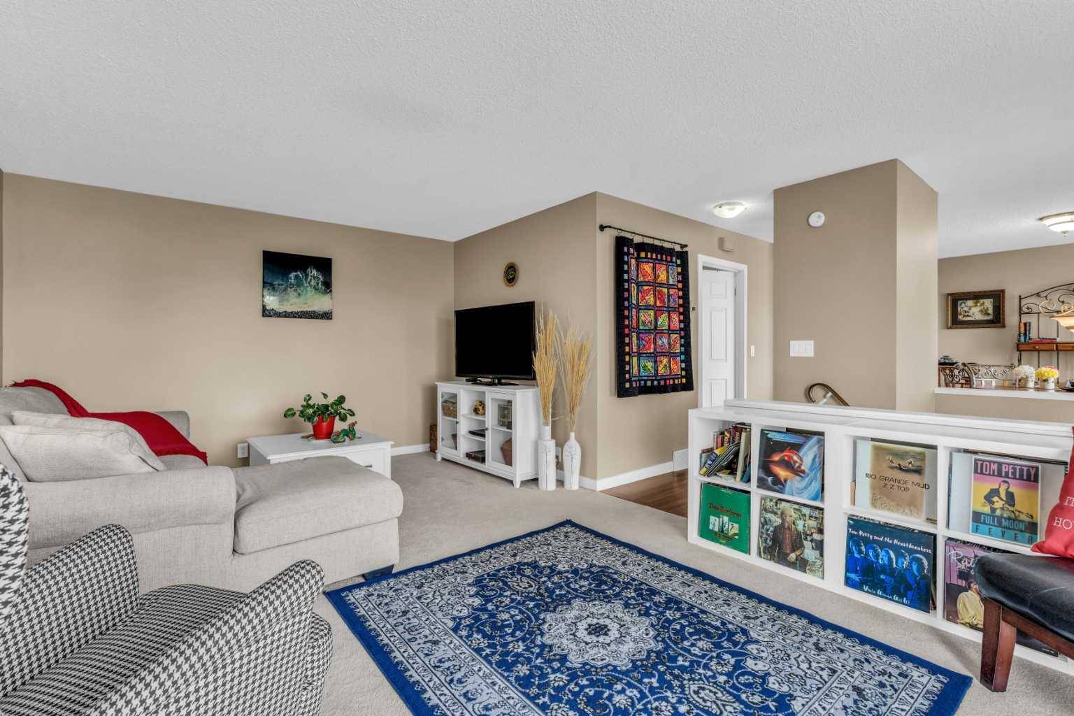 Calgary, AB T2K 5S3,7205 4 ST Northeast #74