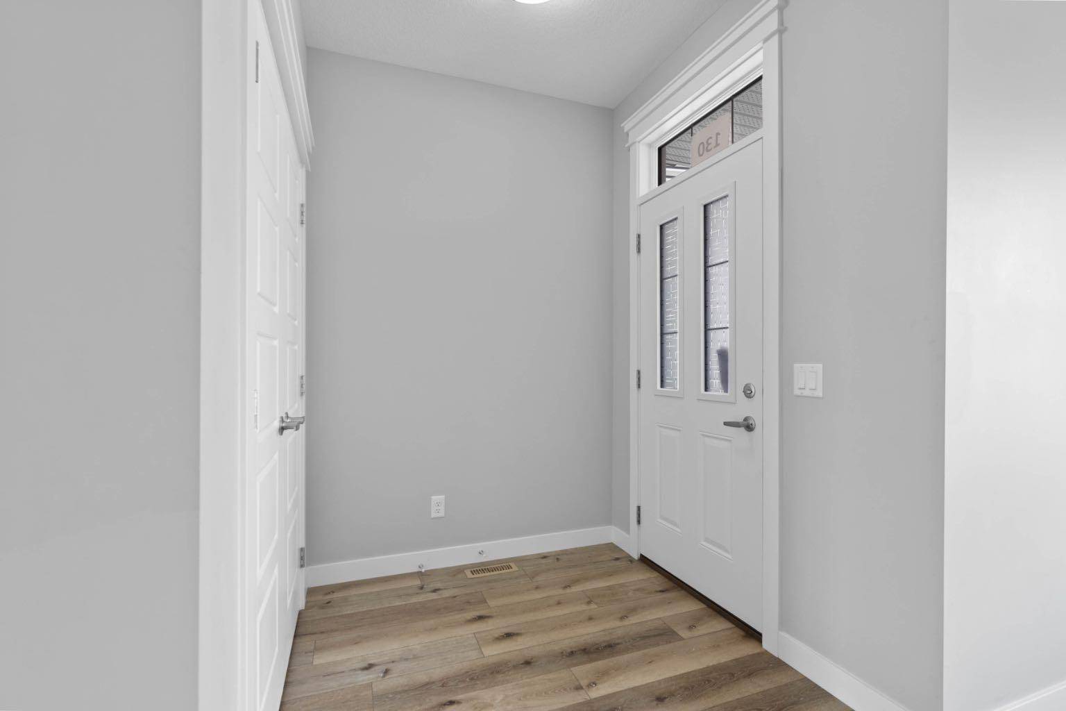 Calgary, AB T3P 1J3,130 Evanscrest RD Northwest