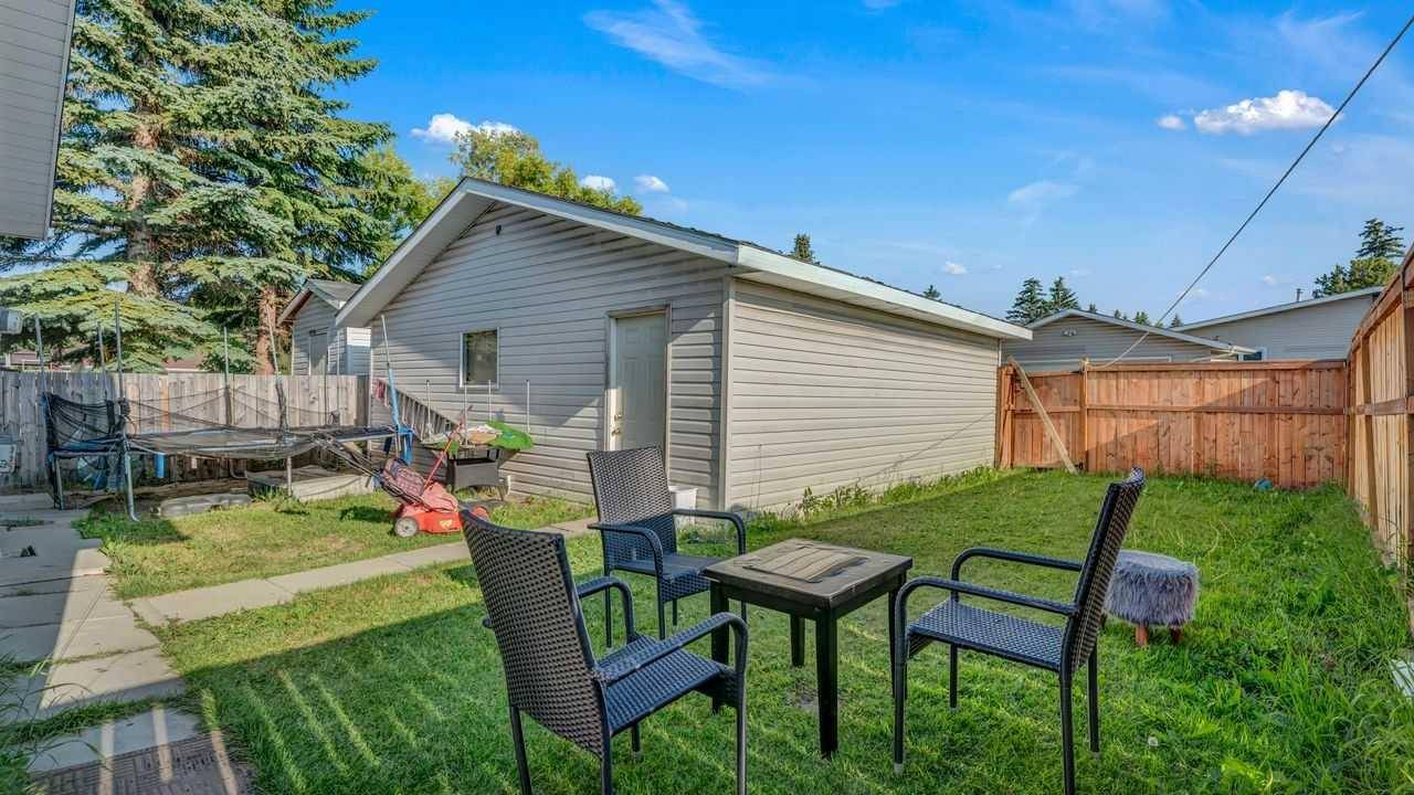 Calgary, AB T1Y 2K3,4719 rundlehorn DR NE