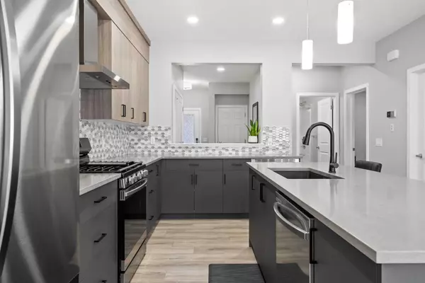 Calgary, AB T3M 3M6,146 Magnolia WAY SE