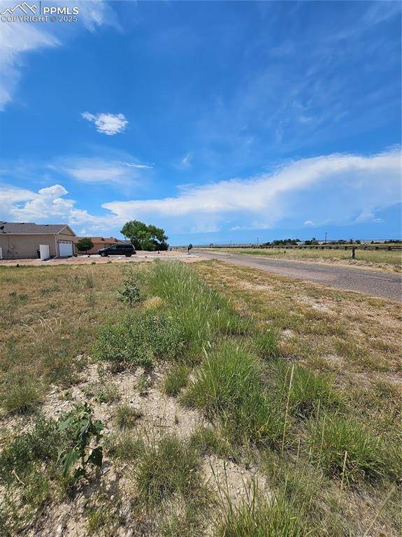 Pueblo, CO 81007,242 W Calle De Camelia