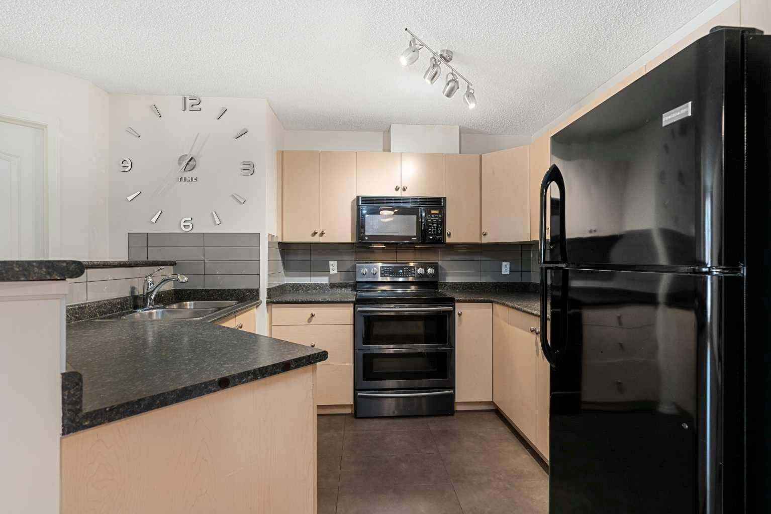 Calgary, AB t2z0b4,10 Prestwick Bay SE #4107