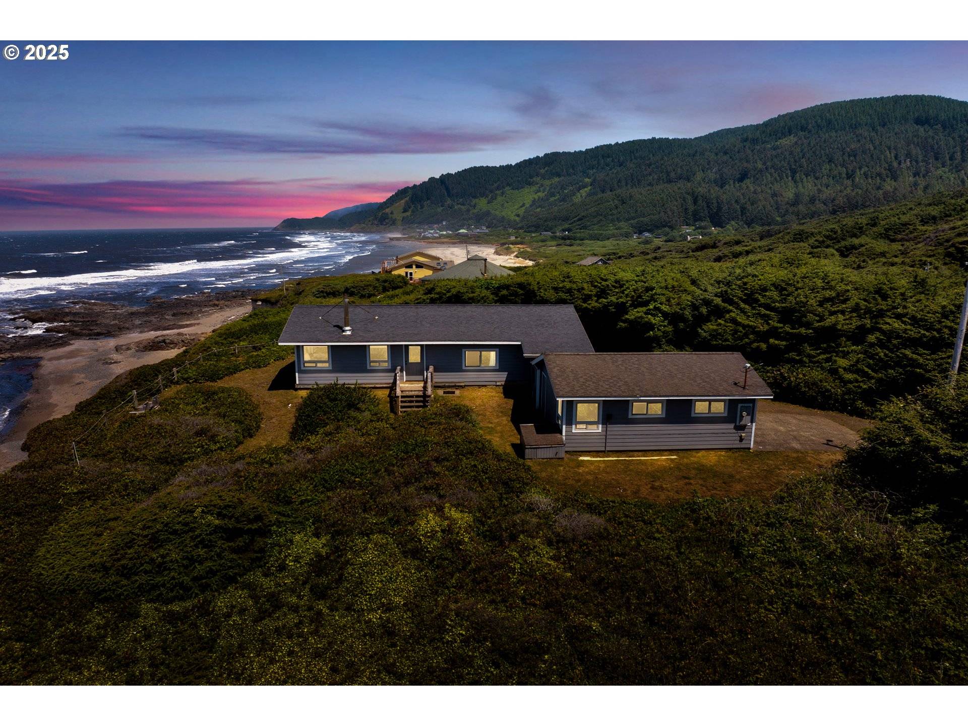 Yachats, OR 97498,95080 HIGHWAY 101
