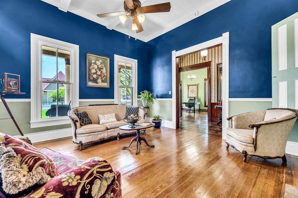Weatherford, TX 76086,414 W Columbia Street