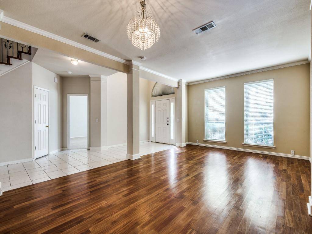 Plano, TX 75025,2337 Ravenhurst Drive