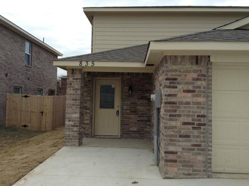 835 E College Street, Princeton, TX 75407