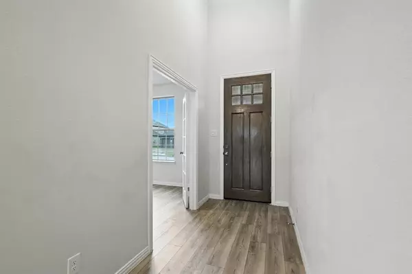 Arlington, TX 76001,2810 Grand Lookout Lane
