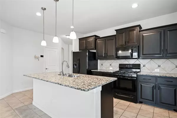 Fort Worth, TX 76179,9117 Edenberry Lane