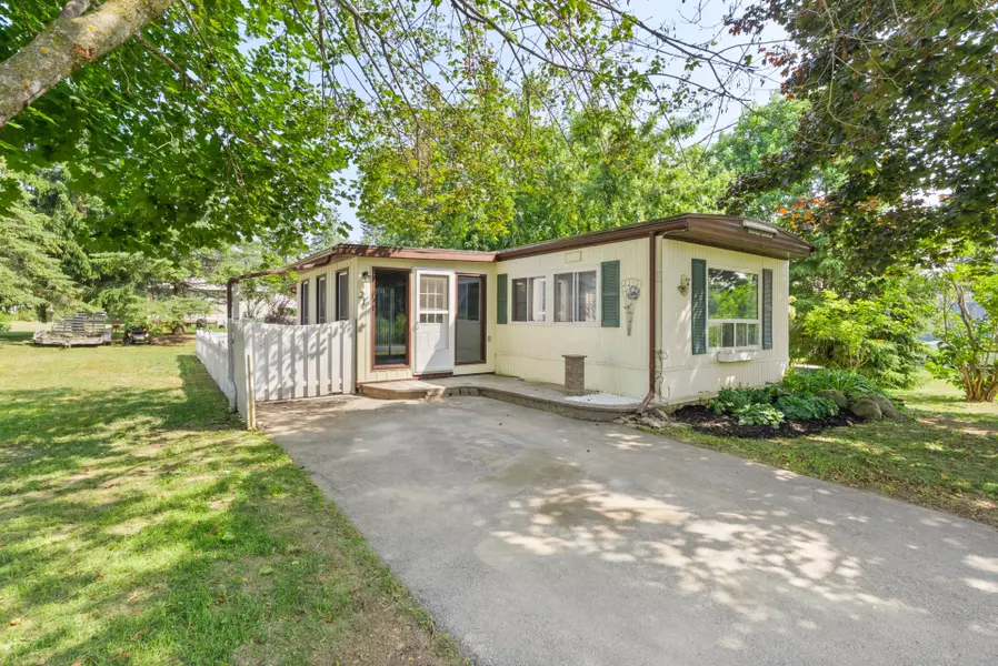 21 Macal DR, Kawartha Lakes, ON K9V 4R3