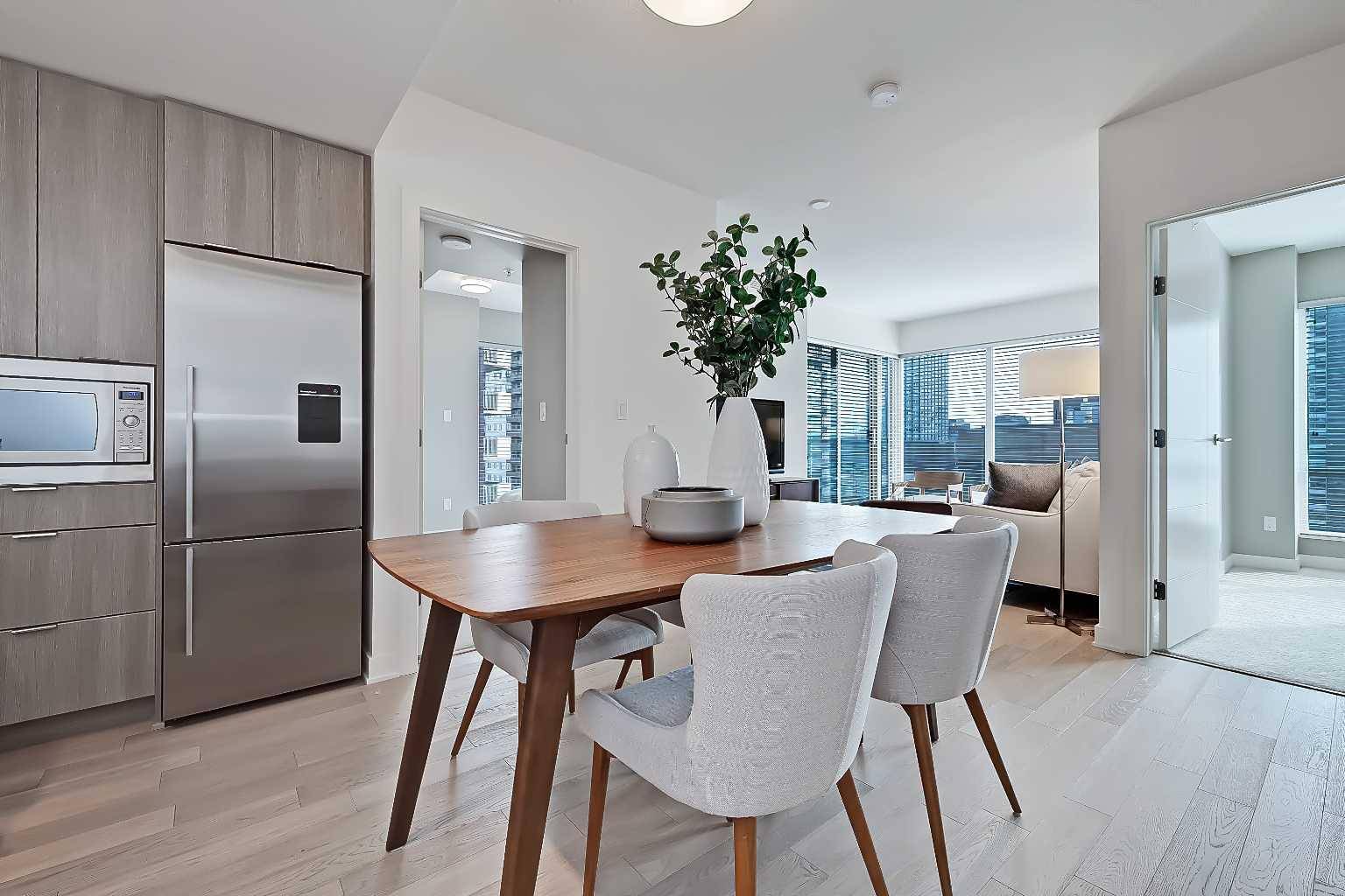 Calgary, AB T2P 1J3,930 6 AVE SW #1608