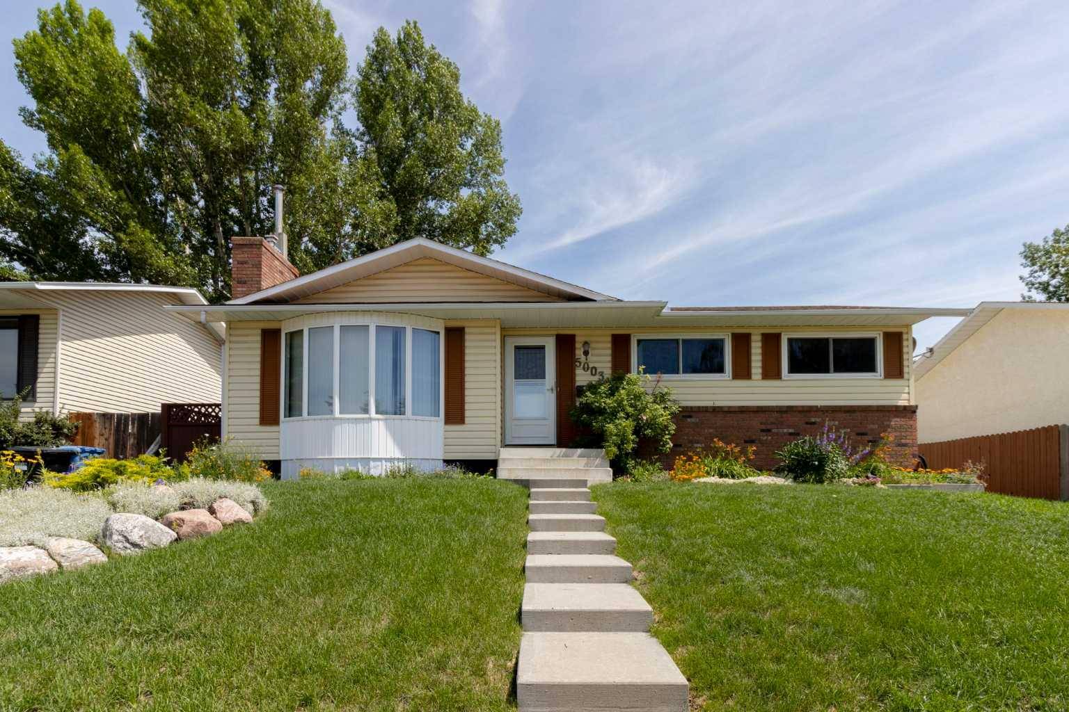 5003 Vantage CRES Northwest, Calgary, AB T3A 1X6