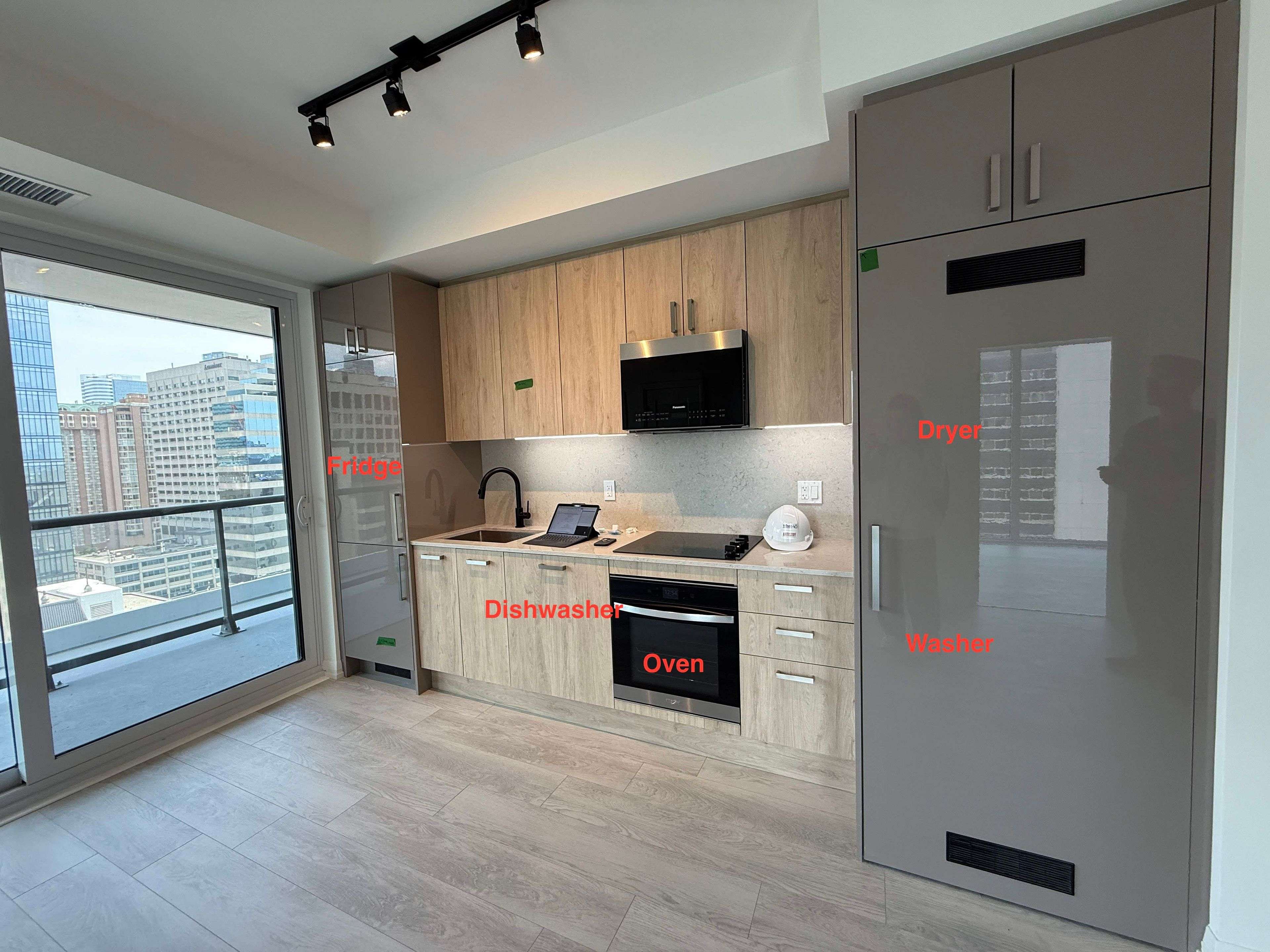 Toronto C01, ON M5T 0E3,280 Dundas ST W #1503
