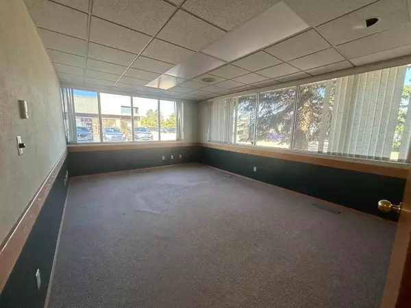 Red Deer, AB T4P 2G9,4747 78A Street Close