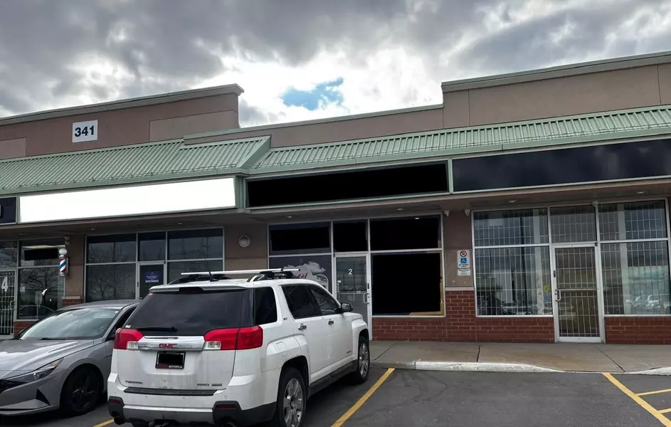 341 Parkhurst SQ E #2, Brampton, ON L6T 0C2