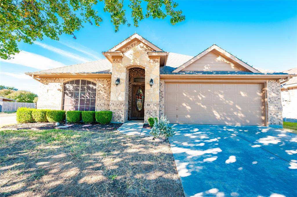 143 Valley Ranch Drive,  Waxahachie,  TX 75165