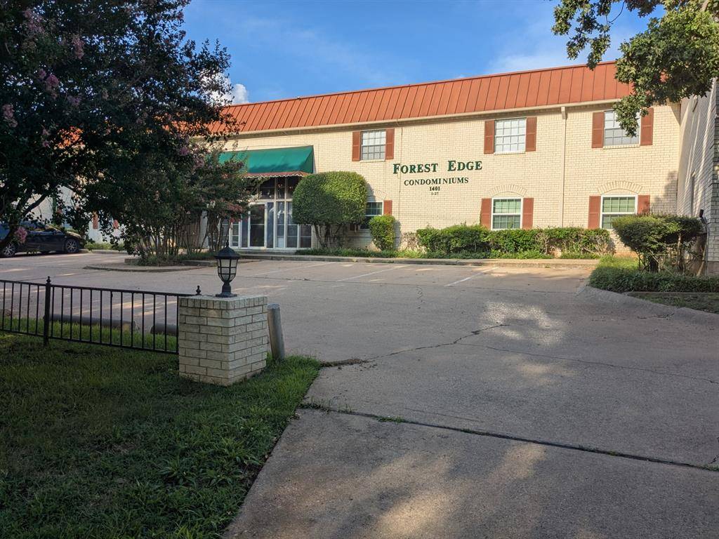 1401 Forest Edge Drive #21, Arlington, TX 76013