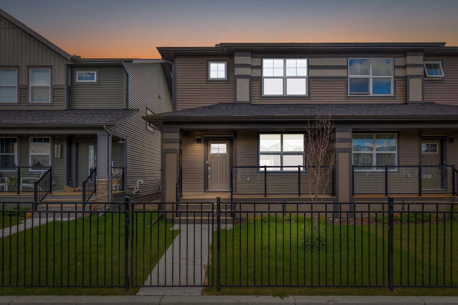 154 Midgrove Greenway Southwest, Airdrie, AB T4B 5K7