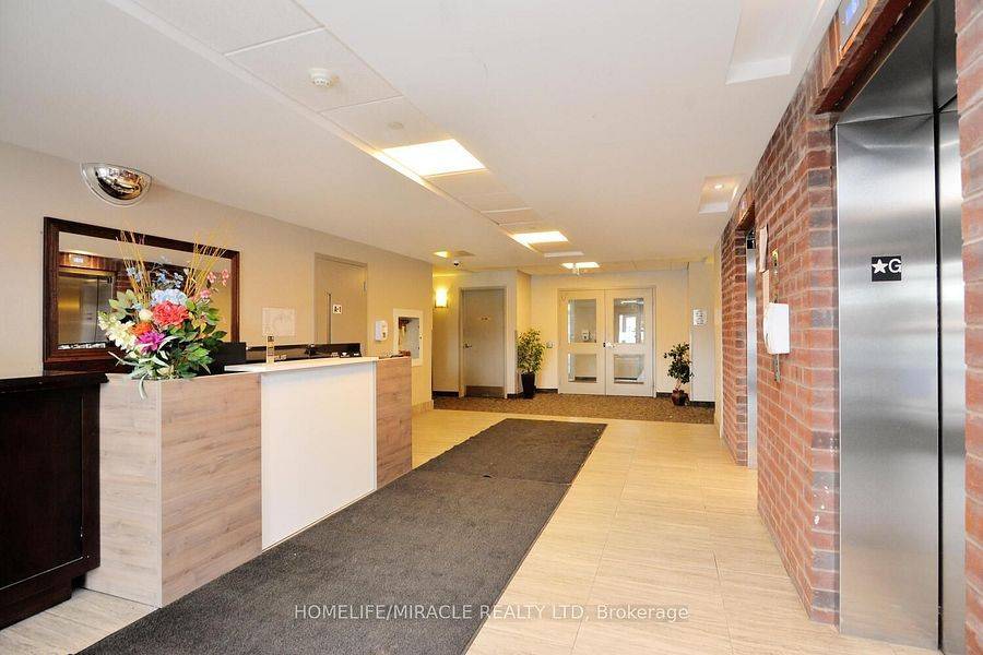 Markham, ON L3S 0C9,7325 MARKHAM RD #503