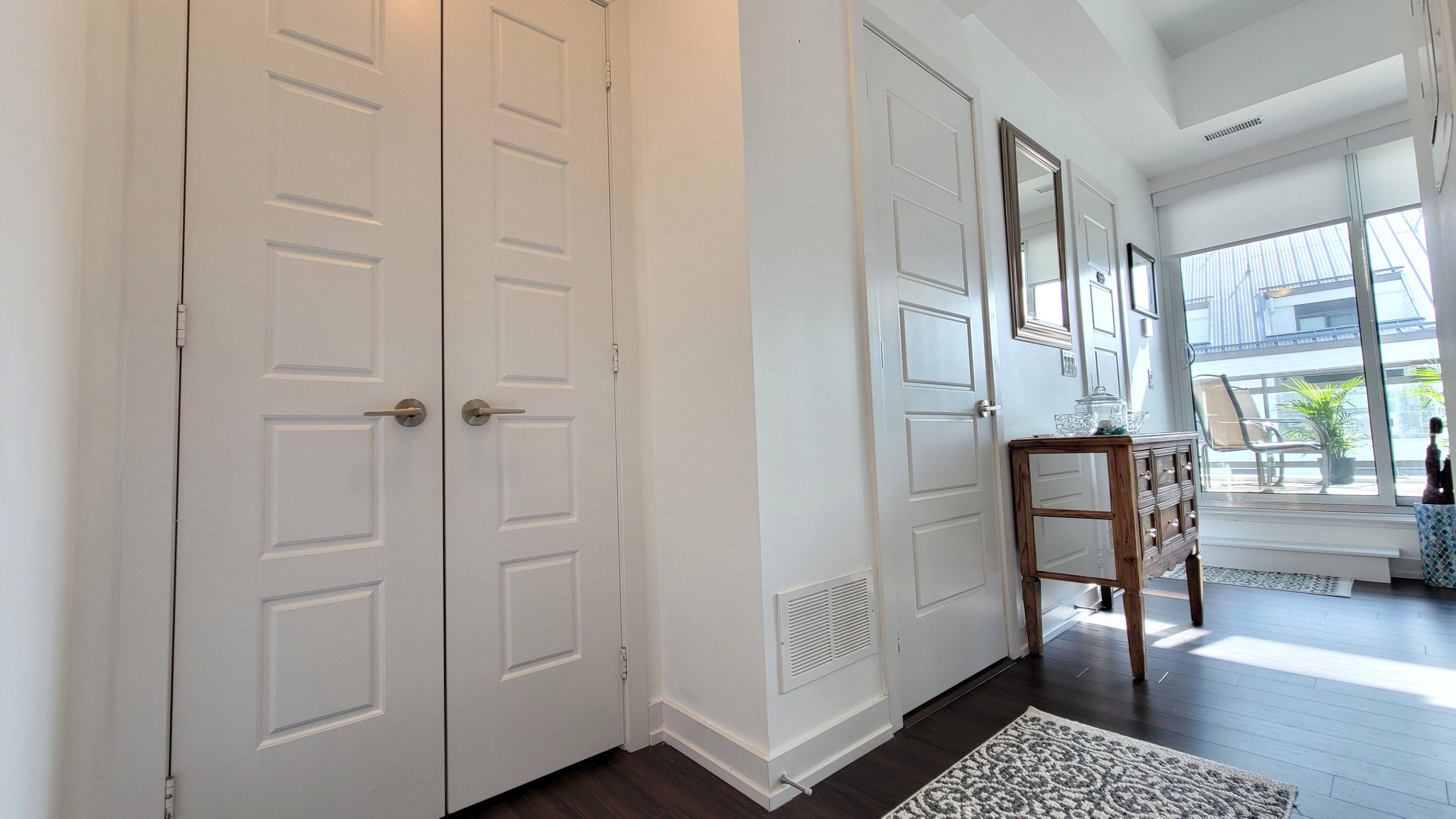 Innisfil, ON L9S 0M2,275 Broward WAY #64