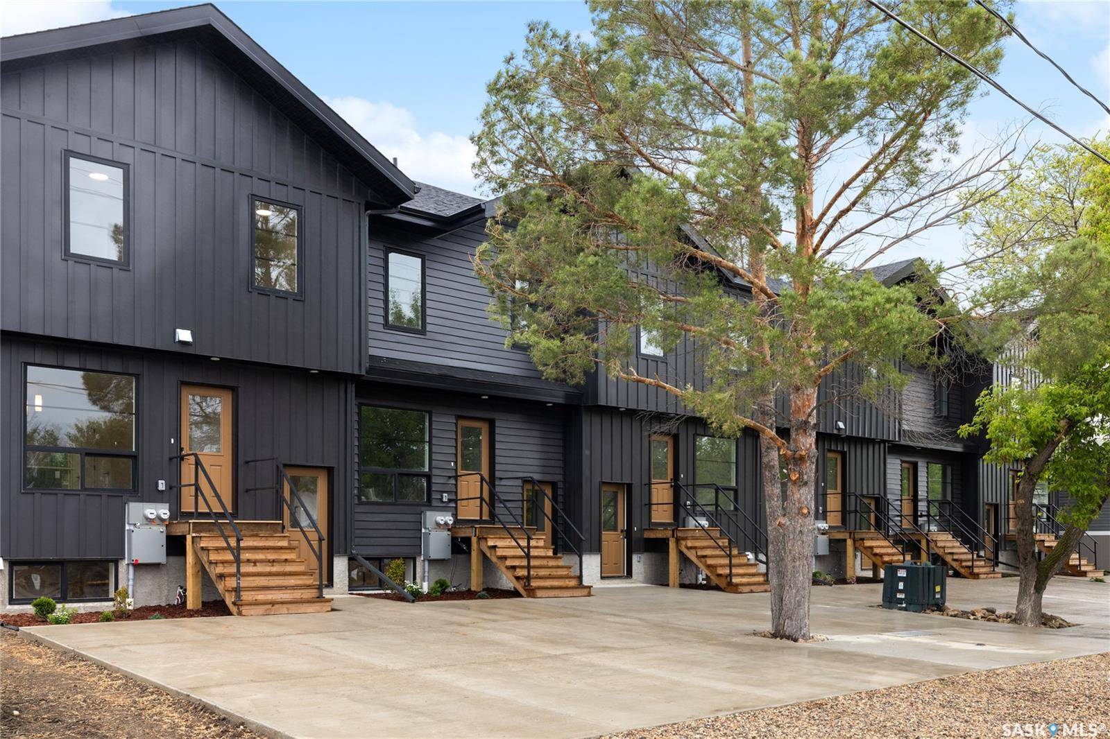 75 3rd AVENUE #4 A/B, Lumsden, SK S0G 3C0