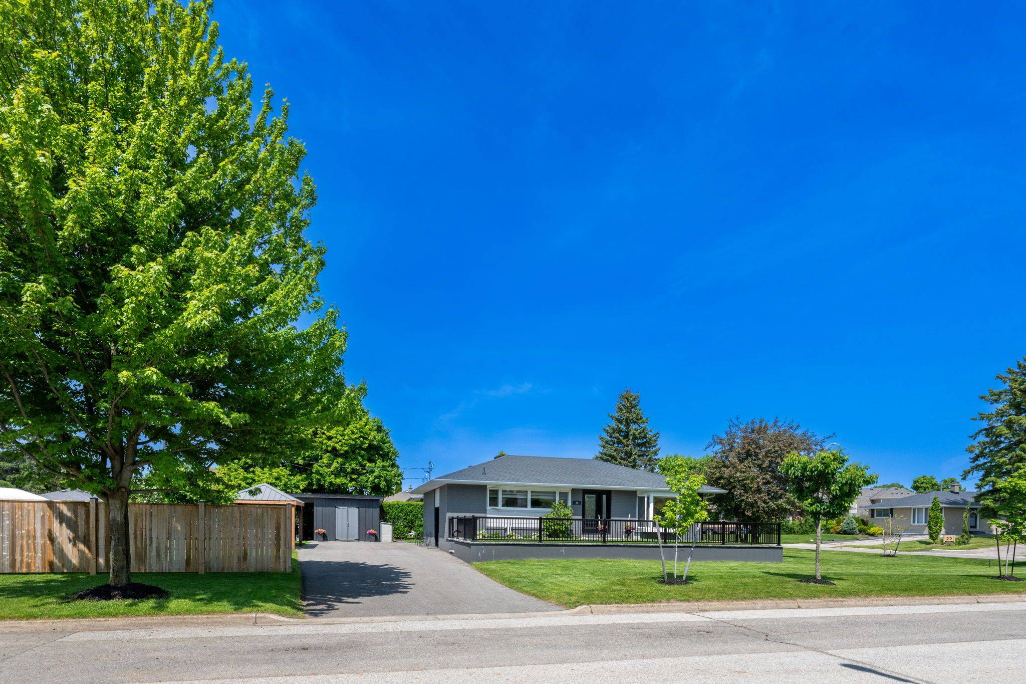 Halton Hills, ON L7J 2J9,59 Mowbray PL