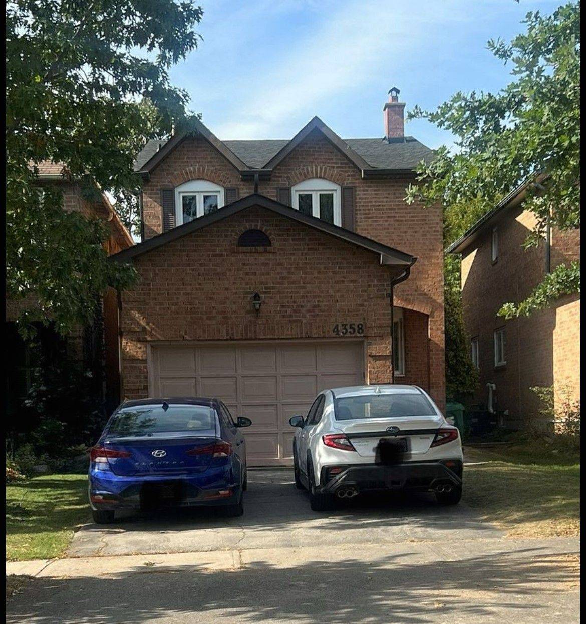 4358 Bacchus CRES, Mississauga, ON L4W 2Y3