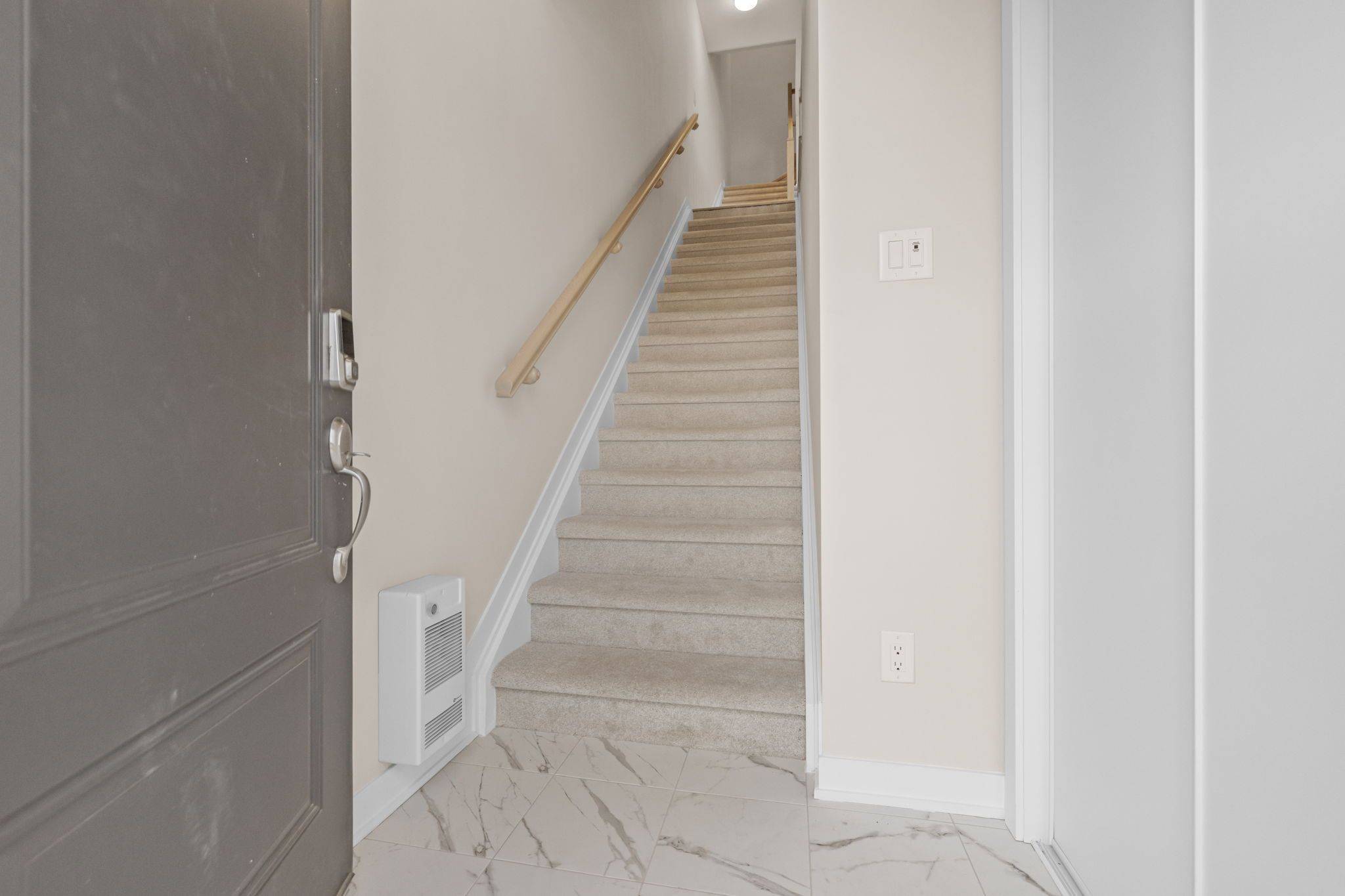 Barrhaven, ON K2J 7K6,618 Parnian Private