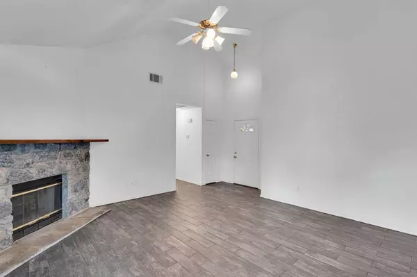 Midlothian, TX 76065,7 Atlantic Avenue