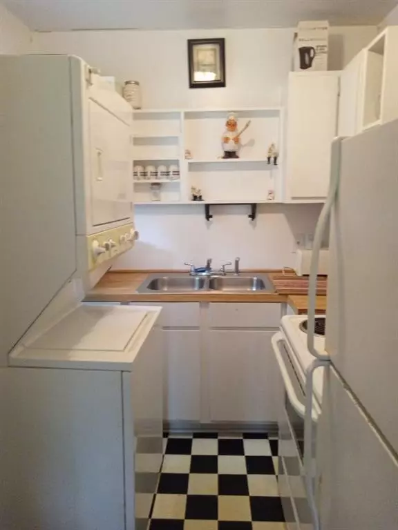 Shreveport, LA 71104,925 Elmwood Street #2